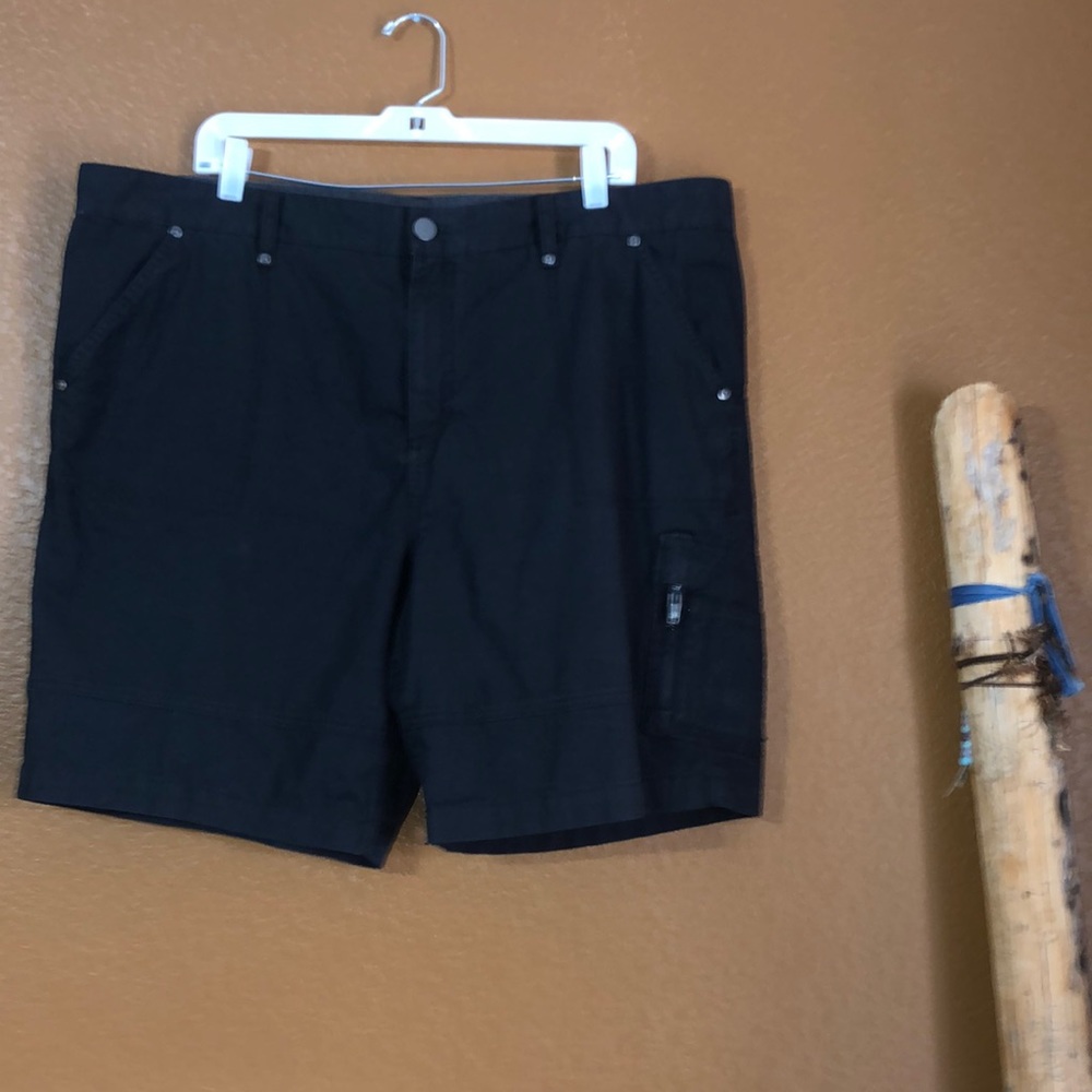 Calvin Klein Shorts - Size 40